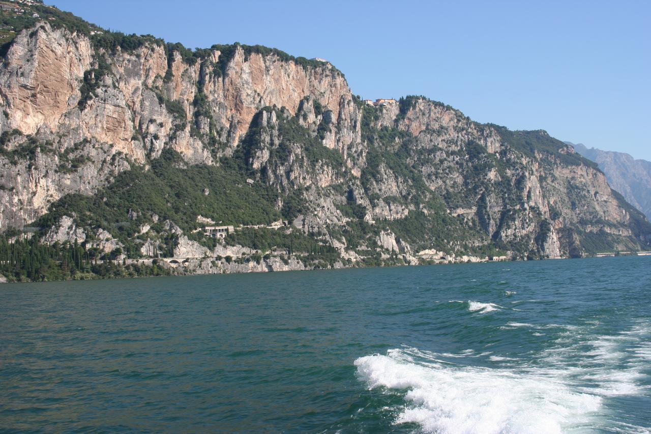 Casa Vacanze Regina Del Lago Tremosine Extérieur photo